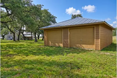 10100 Harmon School Road, Burton, TX 77835 - Photo 38