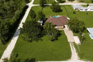 22209 Pierce St, Navasota, TX 77868 - Photo 6
