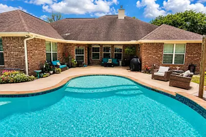 22209 Pierce Street, Navasota, TX 77868 - Photo 2