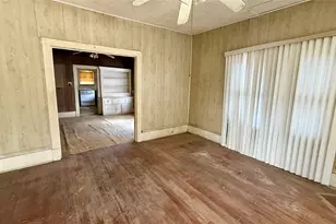 7809 Capitol St, Houston, TX 77012 - Photo 2