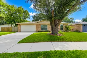 10123 Kent Towne Ln, Sugar Land, TX 77498 - Photo 1