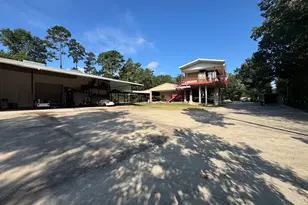 9800 Ramzi Dr, Conroe, TX 77303 - Photo 2