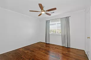 1742 Country Club Cove Dr, Baytown, TX 77521 - Photo 24