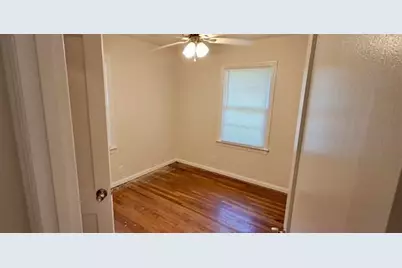 512 Azalea Avenue, Orange, TX 77630 - Photo 8