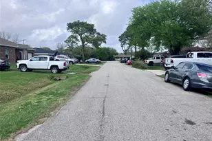 1313 N Noble Rd, Texas City, TX 77591 - Photo 22