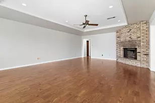 7035 Shanahan Dr, Beaumont, TX 77706 - Photo 14