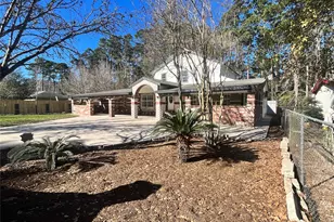 10811 River Oaks Dr, Conroe, TX 77385 - Photo 2