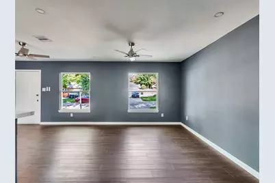 9814 Trumpet Street, Houston, TX 77078 - Photo 10