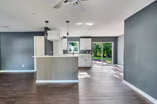 9814 Trumpet St, Houston, TX 77078 - Photo 12