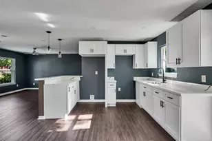 9814 Trumpet St, Houston, TX 77078 - Photo 16