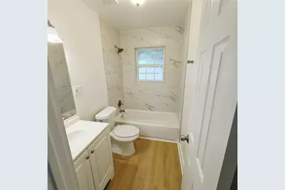 305 Miles Road, Bacliff, TX 77518 - Photo 14