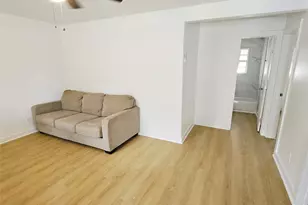 305 Miles Rd, Bacliff, TX 77518 - Photo 8