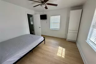 305 Miles Rd, Bacliff, TX 77518 - Photo 6