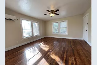 617 12th Street #4, Huntsville, TX 77340 - Photo 4