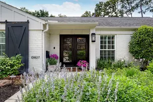 13827 Myrtlea Dr, Houston, TX 77079 - Photo 2
