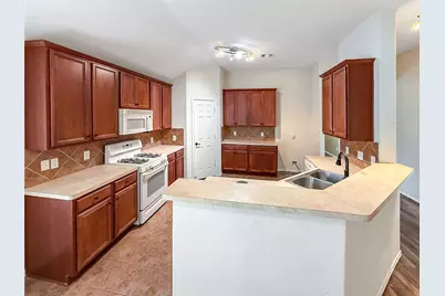 19531 S Village Of Bridgestone Lane, Spring, TX 77379 - Photo 8