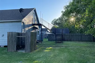 347 E Elgie St, Beaumont, TX 77705 - Photo 6