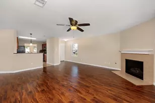 2103 Feather Hill Dr, Rosenberg, TX 77471 - Photo 4