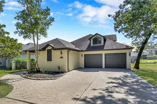 22 Creekwood Dr, Montgomery, TX 77356 - Photo 1