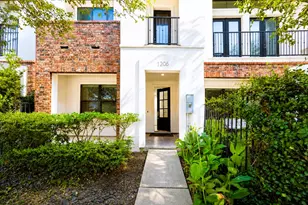 1206 W Dallas St, Houston, TX 77019 - Photo 1