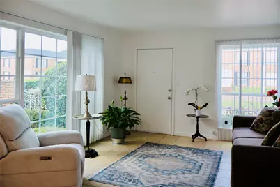 2201 Fountain View Drive #5J, Houston, TX 77057 - Photo 6