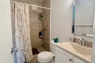 2201 Fountain View Dr, Houston, TX 77057 - Photo 10