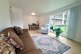 2201 Fountain View Dr, Houston, TX 77057 - Photo 6
