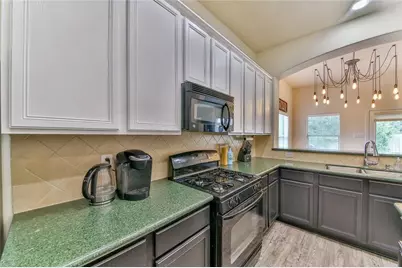 2301 Shadow Falls Lane, Pearland, TX 77584 - Photo 10