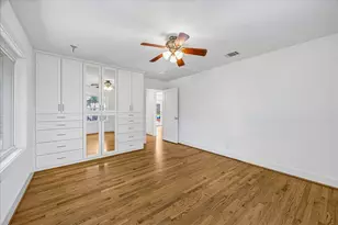 8739 Linkterrace Ln, Houston, TX 77025 - Photo 22