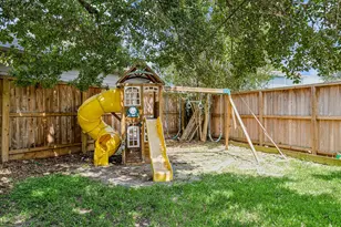 8739 Linkterrace Ln, Houston, TX 77025 - Photo 26
