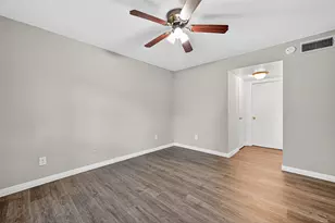 2110 Wilcrest Dr, Houston, TX 77042 - Photo 16