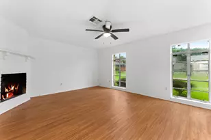 13141 High Star Dr, Houston, TX 77072 - Photo 8