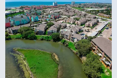 3220 69th Street #B8, Galveston, TX 77551 - Photo 30