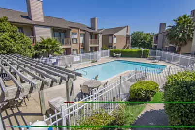 3220 69th Street #B8, Galveston, TX 77551 - Photo 36