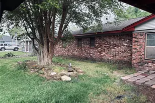 415 Zinn Dr, Crosby, TX 77532 - Photo 6