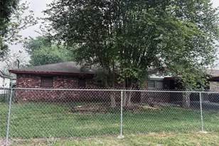 415 Zinn Dr, Crosby, TX 77532 - Photo 2