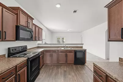 718 Crystal Lakes Drive, Brookshire, TX 77423 - Photo 6