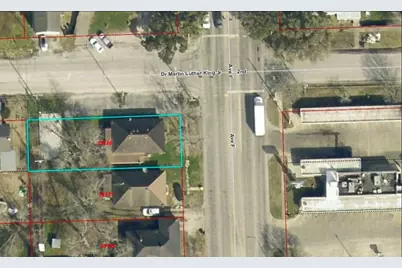 2600 Avenue F, Bay City, TX 77414 - Photo 2
