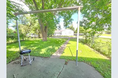 2600 Avenue F, Bay City, TX 77414 - Photo 20