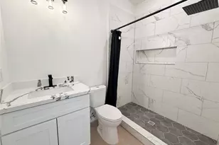 9303 Noel St, Houston, TX 77033 - Photo 14