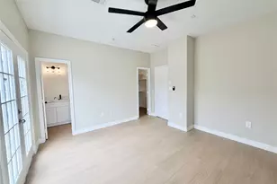 9303 Noel St, Houston, TX 77033 - Photo 10