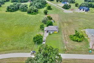 1226 Frontier Trail, Angleton, TX 77515 - Photo 32