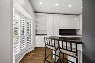 701 Bering Dr, Houston, TX 77057 - Photo 6