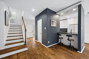 701 Bering Dr, Houston, TX 77057 - Photo 8