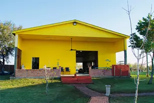 627 Port Rd, Angleton, TX 77515 - Photo 12