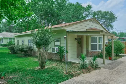 220 Belmont Street, Tomball, TX 77375 - Photo 4