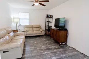 4031 Castor St, Houston, TX 77022 - Photo 10