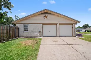 8330 Springtime Ln, Houston, TX 77075 - Photo 22