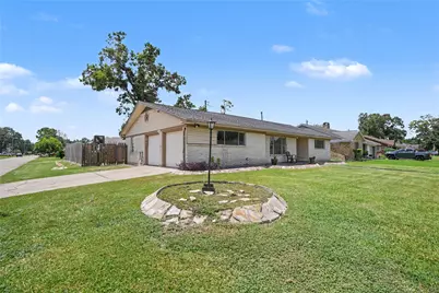 8330 Springtime Lane, Houston, TX 77075 - Photo 2