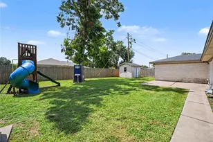 8330 Springtime Ln, Houston, TX 77075 - Photo 18